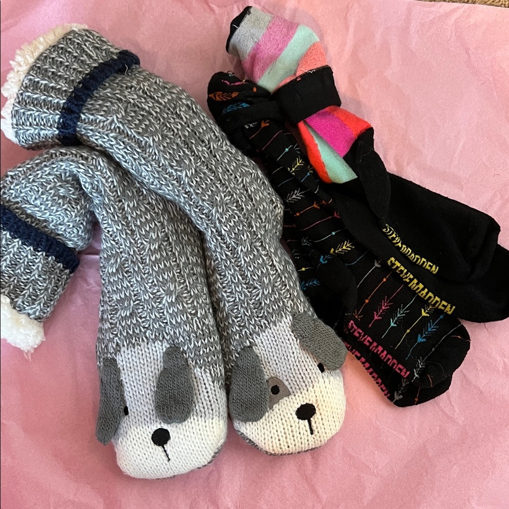 Muk Luks Gray and Black adult Animal Socks Set